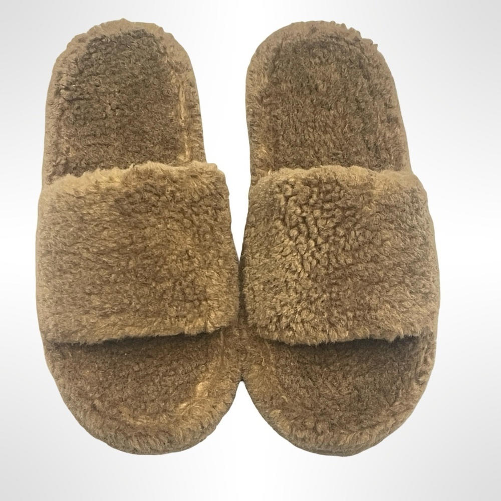 Posee Cozy Brown Fuzzy Slippers in mint condition size 39-40 - Picture 2 of 5